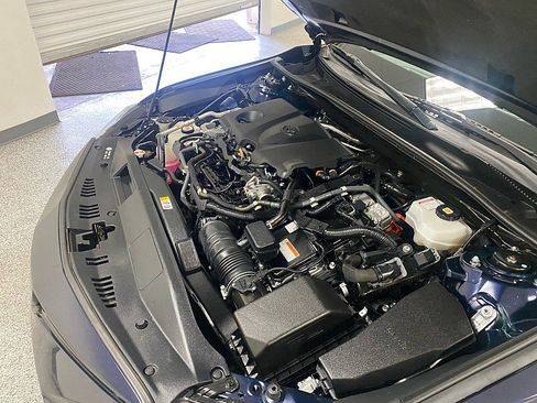 Used 2021 Toyota Camry LE image 20