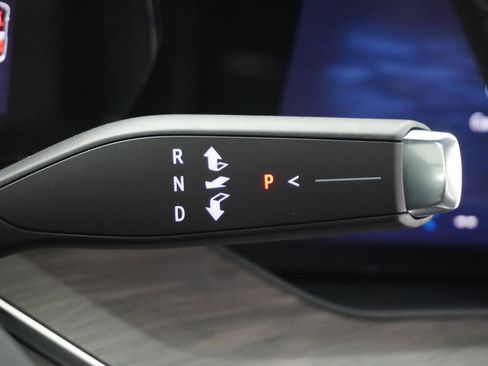 New 2026 Chevrolet Suburban Premier image 25