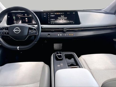 Used 2023 Nissan Ariya FWD image 14