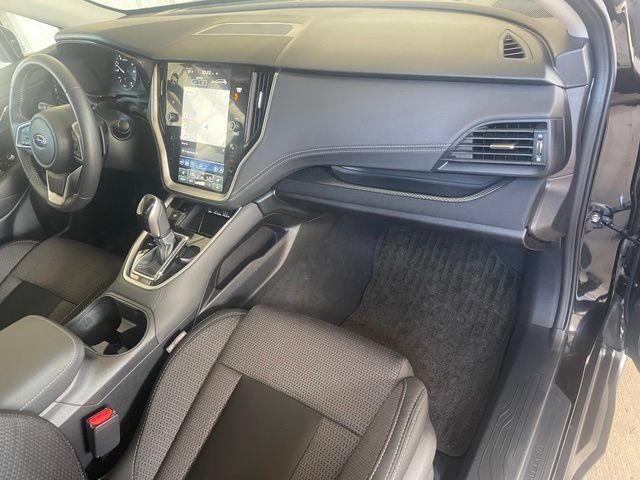 Used 2025 Subaru Outback Premium AWD/4WD image 18
