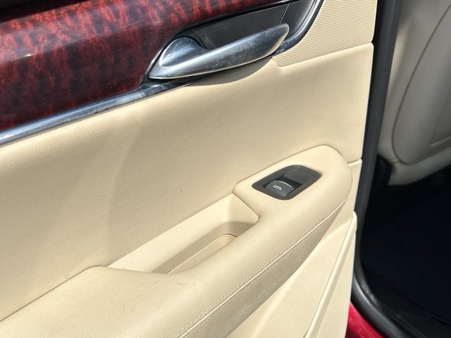 Used 2017 Cadillac XT5 Luxury w/ Driver Awareness Package FWD image 19
