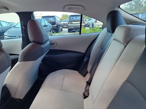 Used 2022 Toyota Corolla LE FWD image 12