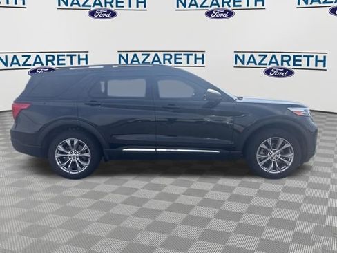 Used 2021 Ford Explorer XLT w/ Equipment Group 202A image 8