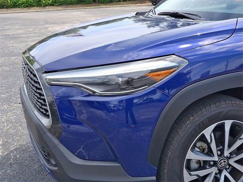 Used 2024 Toyota Corolla Cross XLE image 7