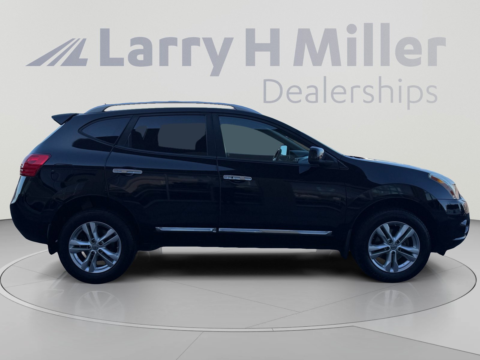 Used 2013 Nissan Rogue SV FWD image 6