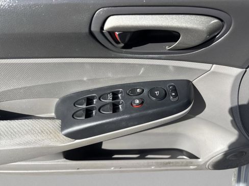 Used 2010 Honda Civic LX image 17