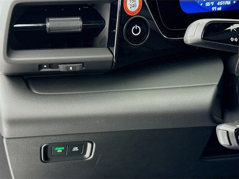 New 2025 Porsche Macan Electric image 14