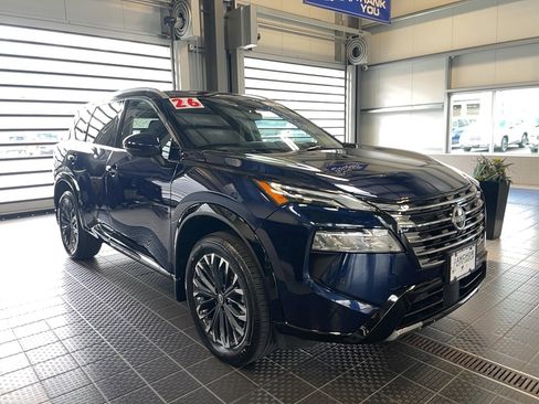 Used 2026 Nissan Rogue Platinum w/ Tech Package AWD/4WD image 1