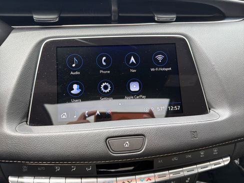 Used 2021 Cadillac XT4 Premium Luxury AWD/4WD image 19