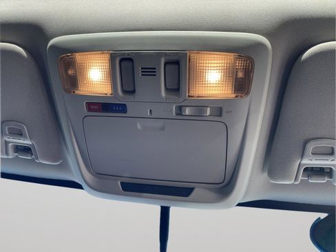 Used 2017 Subaru Outback 2.5i Limited w/ Popular Package #5 image 17