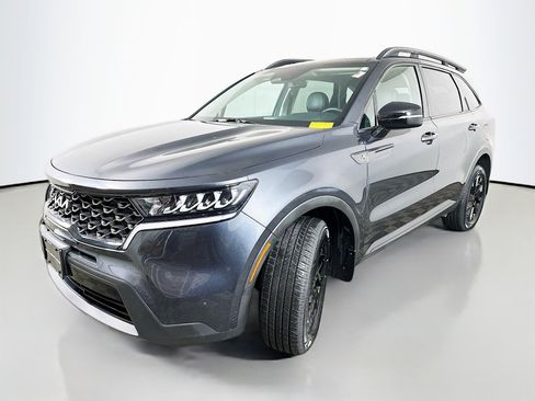 Used 2023 Kia Sorento S w/ Panoramic Sunroof Package image 3