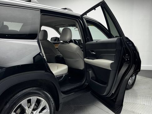 Certified 2024 Toyota Grand Highlander AWD image 39