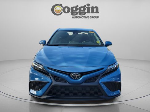 Used 2023 Toyota Camry SE FWD image 8