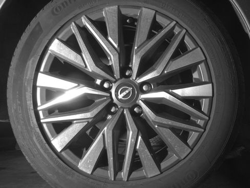 Used 2025 Nissan Altima 2.5 SV FWD image 15