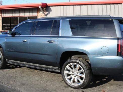 Used 2019 Chevrolet Suburban LT AWD/4WD image 6