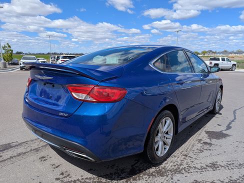 Used 2016 Chrysler 200 Limited image 5