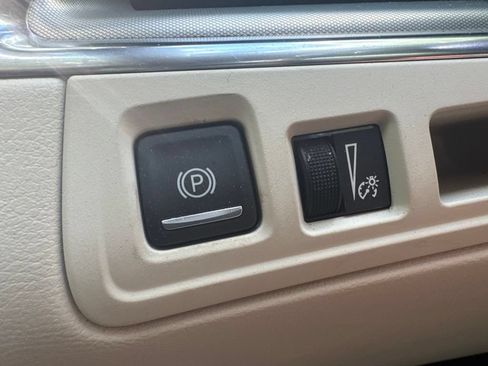 Used 2021 Cadillac XT5 Premium Luxury w/ LPO, Floor Liner Package FWD image 11