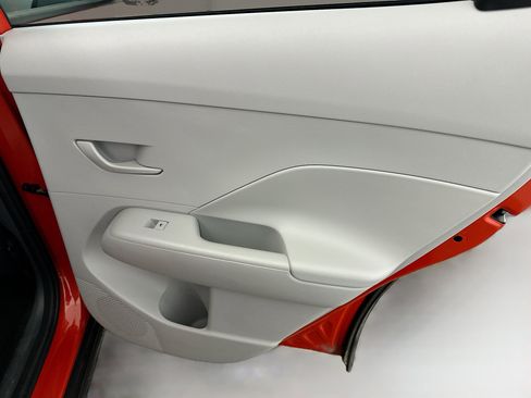 Used 2025 Hyundai Kona SEL image 31