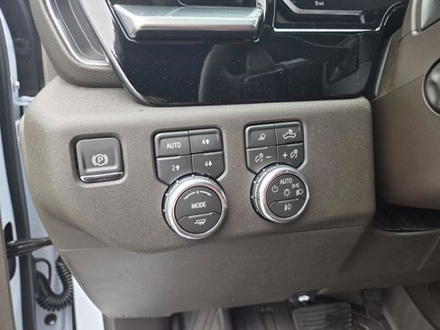 New 2026 GMC Sierra 1500 SLT w/ SLT Premium Plus Package AWD/4WD image 12