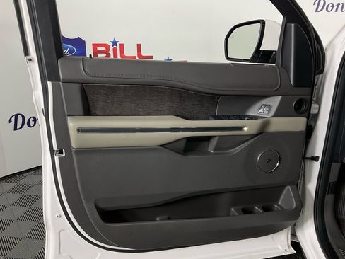 Certified 2018 Ford Expedition Limited w/ Equipment Group 301A image 12