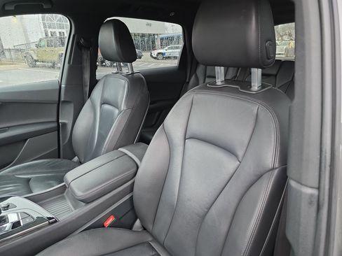 Used 2017 Audi Q7 3.0T Premium Plus w/ Premium Plus Package image 24