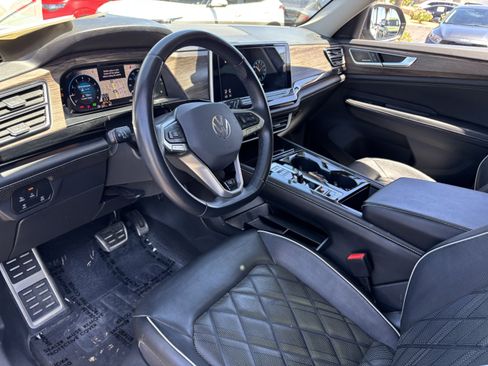 Used 2024 Volkswagen Atlas SEL Premium R-Line AWD/4WD image 18