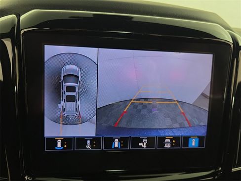 Used 2023 Chevrolet Traverse LT w/ LT Premium Package image 15