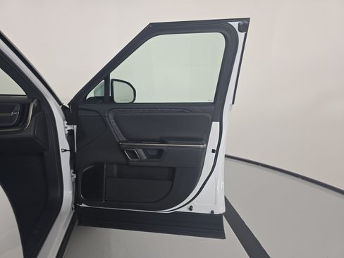 Used 2024 Rivian R1S Adventure AWD/4WD image 18
