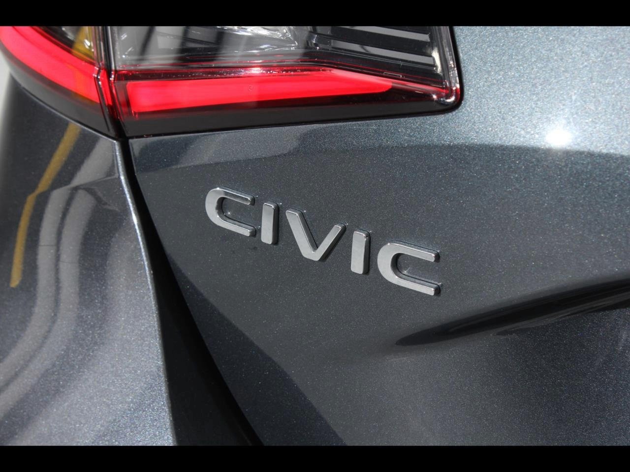 Used 2024 Honda Civic EX-L image 11