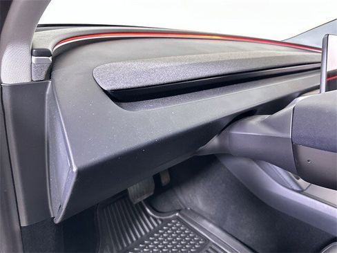 Used 2024 Tesla Model 3 Standard Range image 18