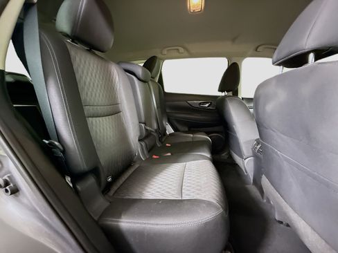 Used 2019 Nissan Rogue SV image 27