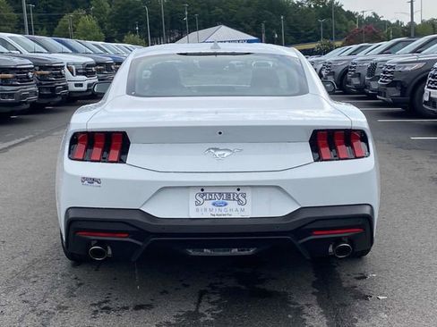 New 2025 Ford Mustang Coupe image 4