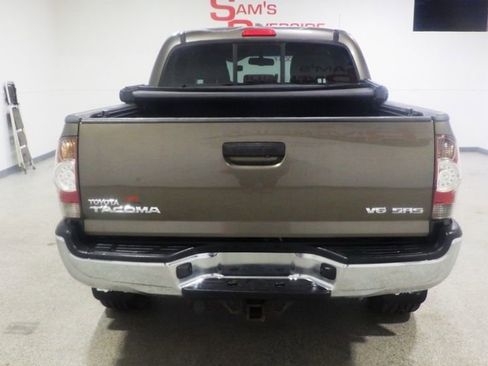 Used 2010 Toyota Tacoma 4x4 Double Cab image 3