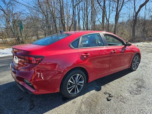 Used 2024 Kia Forte LXS FWD image 7