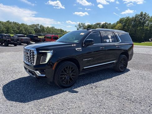 Used 2026 GMC Yukon Denali w/ Sun & Power Step Package AWD/4WD image 2