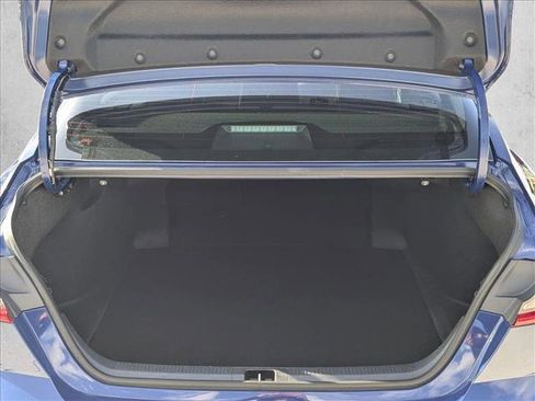 Used 2025 Toyota Camry SE image 7