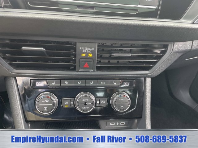 Used 2024 Volkswagen Jetta SE FWD image 25