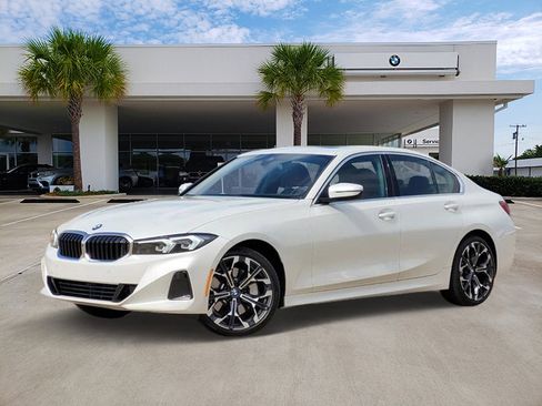 Certified 2025 BMW 330i Sedan w/ Convenience Package RWD image 1