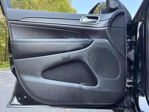 Used 2019 Jeep Grand Cherokee Limited X image 13