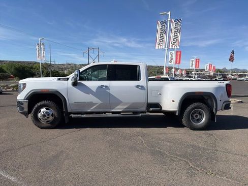 Used 2023 GMC Sierra 3500 SLT w/ SLT Convenience Package AWD/4WD image 4
