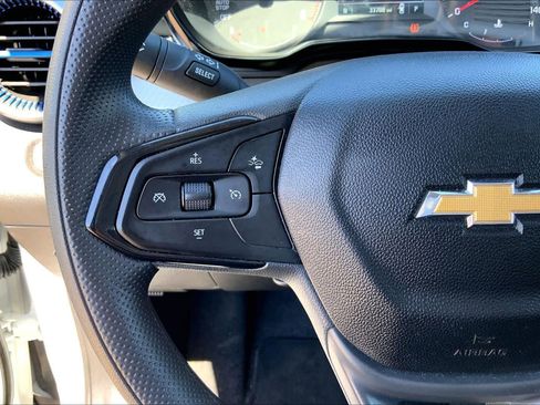 Used 2025 Chevrolet Trax LS image 24