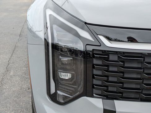 Certified 2026 Kia Sportage SX FWD image 8