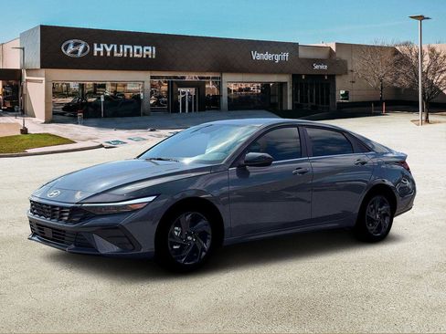 New 2026 Hyundai Elantra SEL Sport Premium FWD image 2