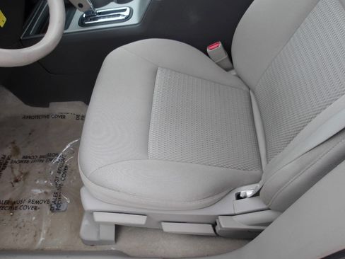 Used 2010 Ford Edge SE image 19