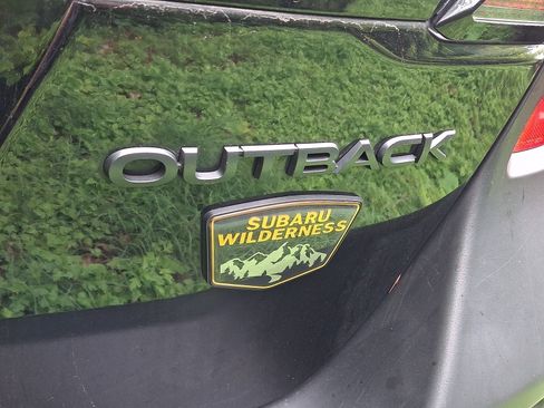 Used 2022 Subaru Outback Wilderness AWD/4WD image 5