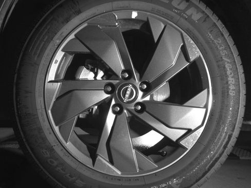 Used 2025 Nissan Rogue SV image 12