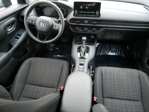 Certified 2025 Honda HR-V LX image 10