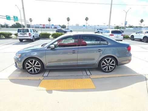 Used 2012 Volkswagen Jetta GLI FWD image 7