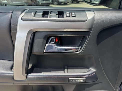 Used 2018 Toyota 4Runner Limited AWD/4WD image 22