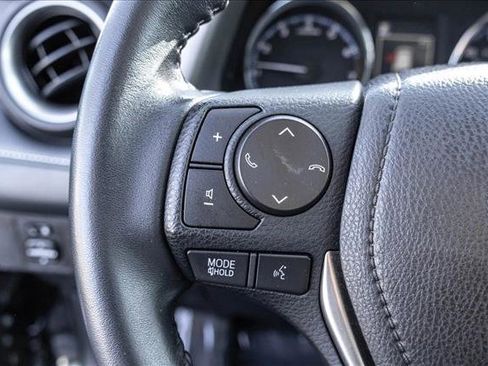 Used 2018 Toyota RAV4 Limited image 14